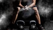 Weightlifter,Clapping,Hands,And,Preparing,For,Workout,At,A,Gym.