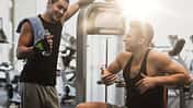 Können wir uns bei dem Gerät abwechseln? Diese Fragen nerven im Fitness-Studio