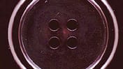 0305_james_der_butler_knöpfe_annähen_MH0305_225
