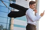 sh_480571078_Dean-Drobot_business-man_outfit_knigge_800x462