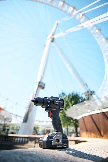 Der PARKSIDE 20V Signature Cordless Drill Driver bewegte das 2.100 Tonnen schwere London Eye.