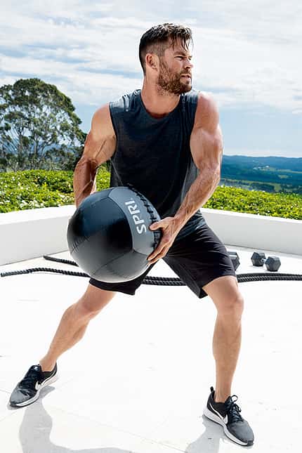 Slam-Balls und Battle-Ropes: Chris Hemsworth setzt auf funktionelles Training Slam-Balls und Battle-Ropes: Chris Hemsworth setzt auf funktionelles Training